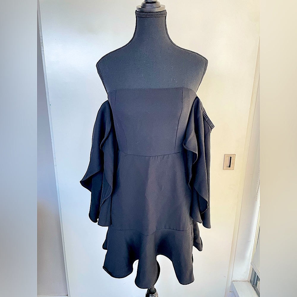 BCBGMAXAZRIA Off Shoulder Dress Sz 2